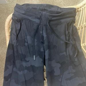 Lululemon pants loose fit Dance Studio Cuffed size 2